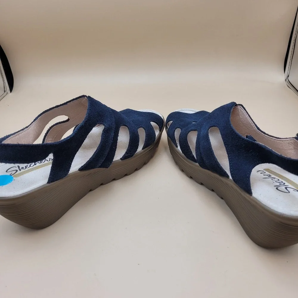 Skechers Navy Suede Wedge Slingback Sandals Womens 8.5M Strappy Memory Foam NWOT